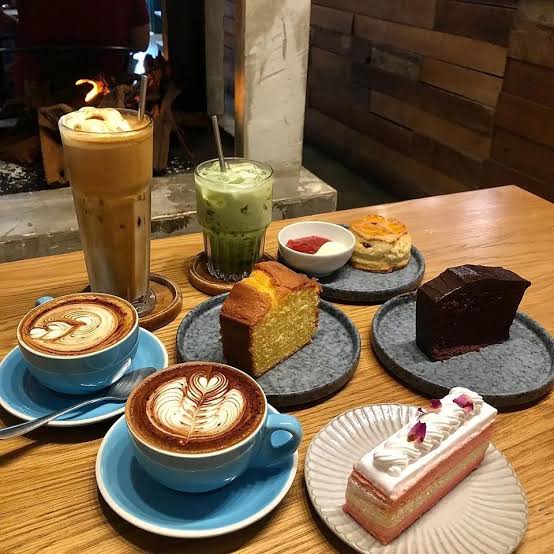 Suasana Kedai Kopi Aku 1