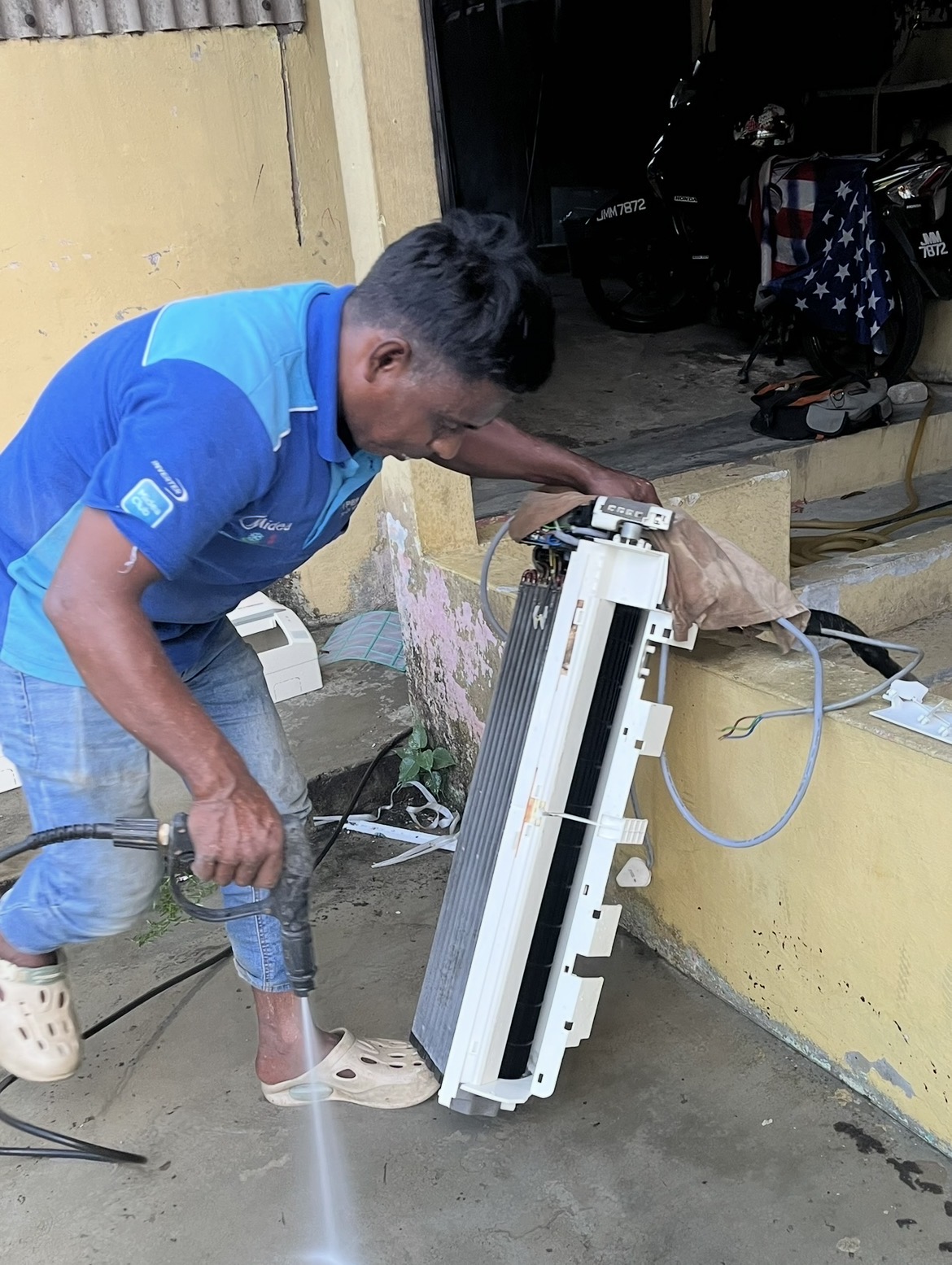 [Bilasan Air Tekanan Tinggi pada Coil Utama]