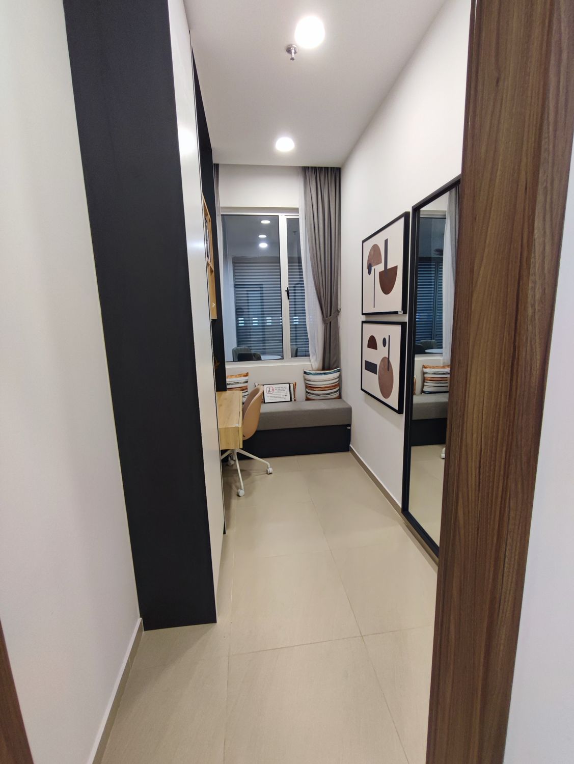 Extra room passage