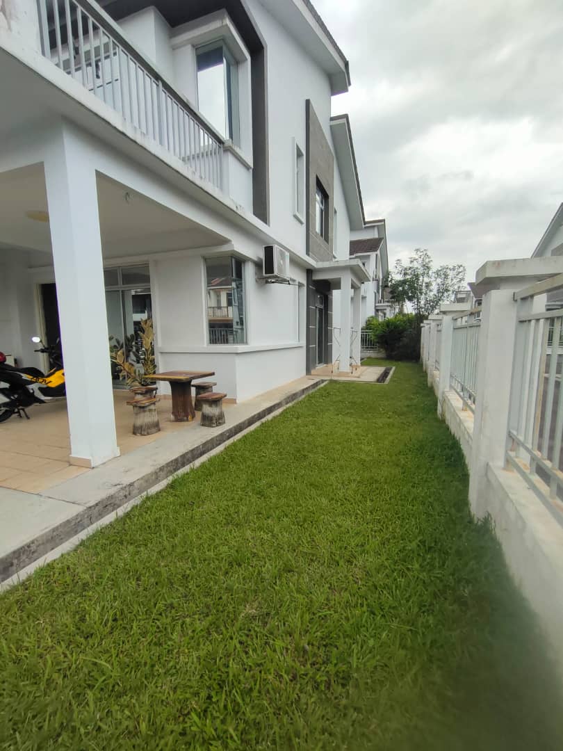 Kawasan Luar Rumah