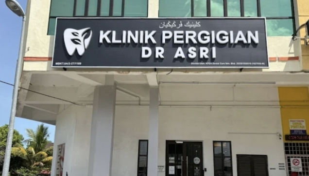 Bahagian luar Klinik Pergigian Dr Asri Merbau Patah