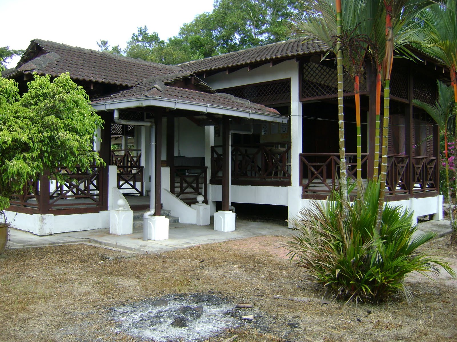 Bahagian hadapan dewan pameran