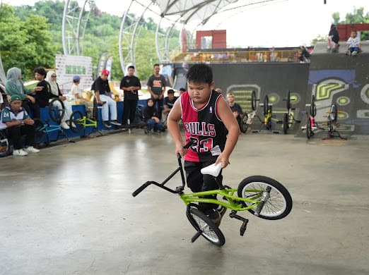 Ayden BMX Action 8