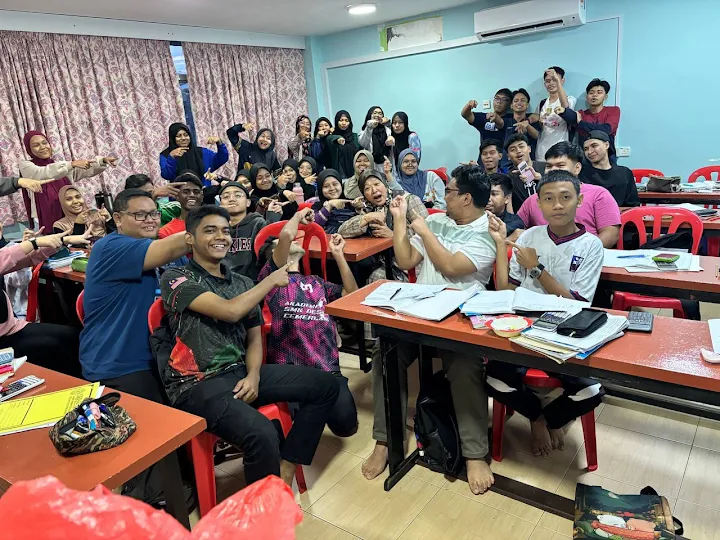 Suasana pembelajaran di Pusat Tuisyen Bahtera Ilmu